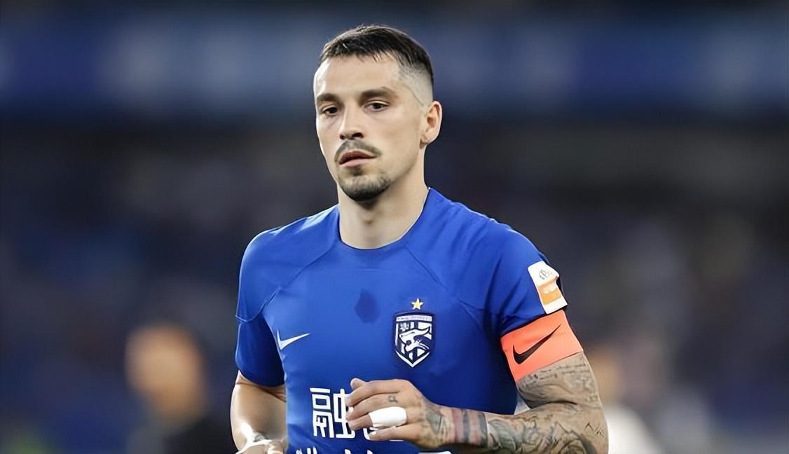 奇异果体育直播-斯坦丘何时加盟大连英博?俱乐部老板儿子给出四字回应,引发热议